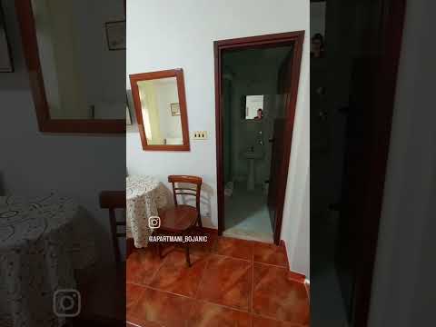 APPARTAMENTI E CAMERE CECA BOJANIC, alloggi privati a Djenović, Montenegro - Video