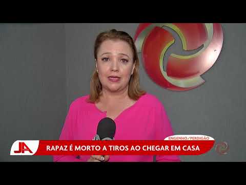 Rapaz é morto a tiros ao chegar em casa