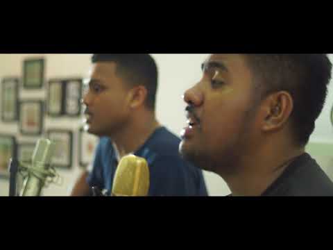 Everybody changing (keane) Cover by Vitho Rumarey Wattimena dan Debi Makatita