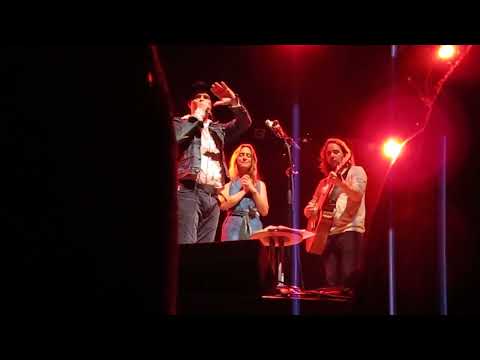 Feist w/Gord Downie & Kevin Drew - Flamenco (Halifax 2014)