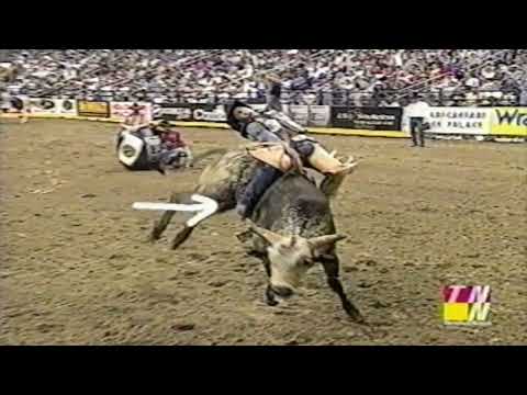 Blueberry Wine bucks Ty Murray - 01 PBR New Orleans