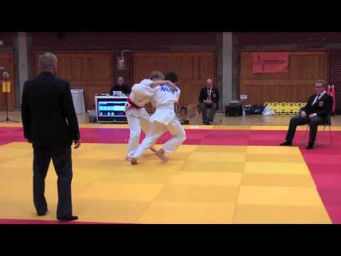 Phillip Berggren - E. Lervik Ippon cup 2011.mov