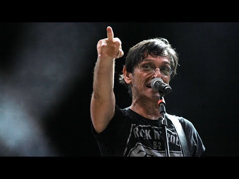 PAULO MIKLOS GOT JEALOUS ON STAGE