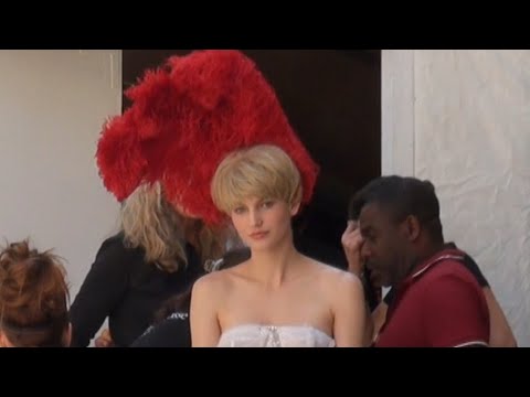 FASHION WEEK PARIS  Exit CHRISTOPHE JOSSE