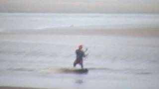 preview picture of video 'Kitesurfing at Cleethorpes'