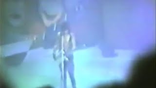 Motley Crue - Fight For Your Rights (live 1986) Manchester, UK