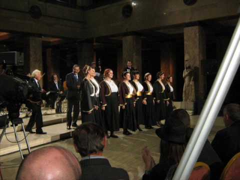 KUD Gradimir-Goranine-Vo nase selo Malovo-Grupa pevaca