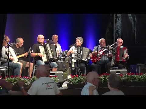 Festival på Feddet 2017 i Kerteminde med: Jyderne.