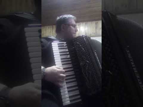 Pod gorom se setalo devojce