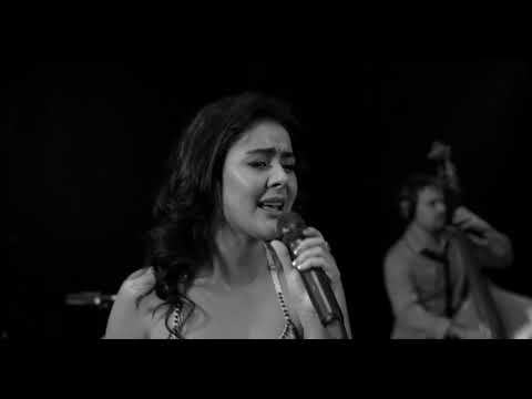 Camilla Faustino feat. Trio Guará - Samba de Verão