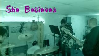 Lavement "She Believes" Pavement cover