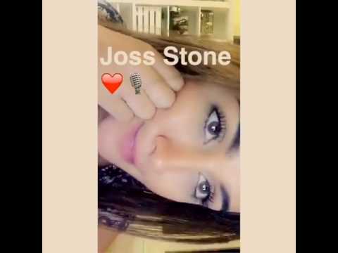 Gabi Melim cantando varias musicas