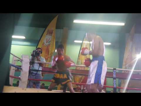 Camilo Mendoza en su triunfo sobrr Eddy Castro