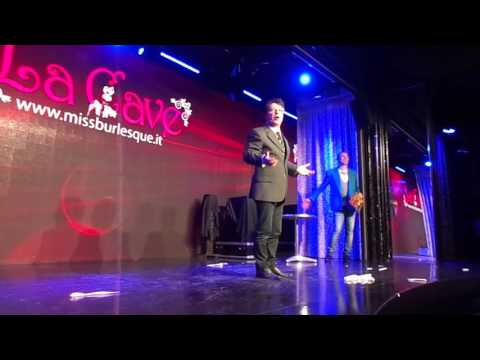 Le Folies Burlesque "Meraviglioso Ispettore Derrik" Gigi  Rock info@missburlesque.it
