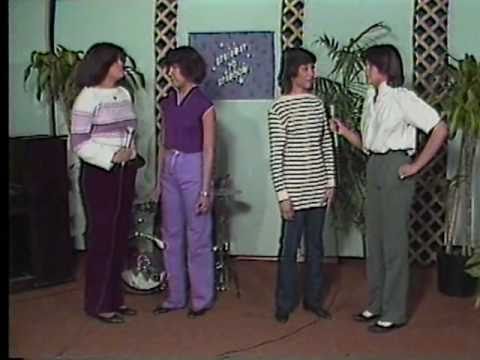 Stairway To Stardom (1983) - The Mellowettes "Why Do Fools Fall In Love?"