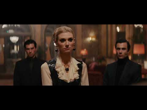 The Man from U.N.C.L.E. - Victoria checking Solo