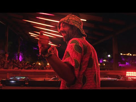 Tristan Da Cunha | themuddshow x Dimensions