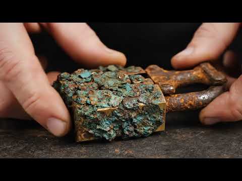 Extreme Rust Removal! Restoring a 100-Year-Old Rusted Padlock | Amazing Before & After