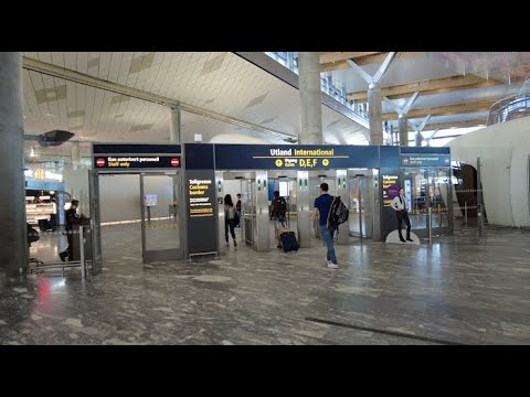Partida do Aeroporto Internacional de Oslo Gardermoen