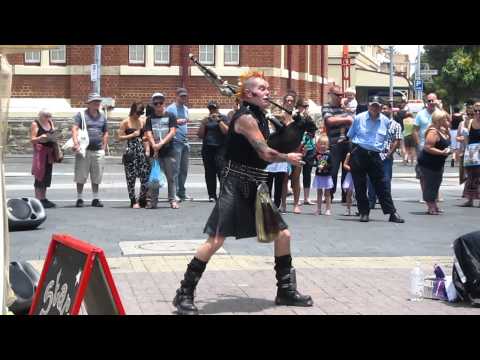 99 Luft Ballons/99 Red Balloons - The BadPiper