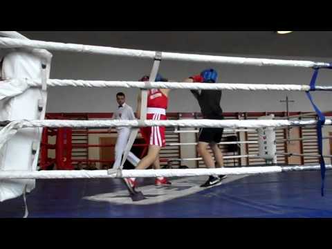 Zawodnik MKS Tarnovia Mateusz Janik