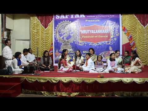 Jayostute: Swatantraveer Sawarkar's Song presented By Sujata Tawade and Group