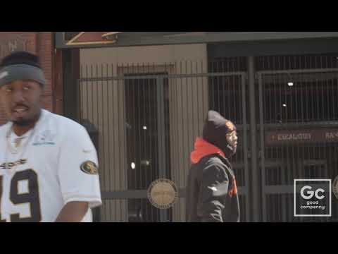 @LiveOne Live Performance in front of Oracle Park