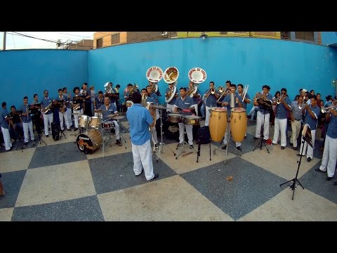 VIAJE DE AMOR - MALDITO LICOR MIX BANDA CORAZON DE HUANDOVAL 2017