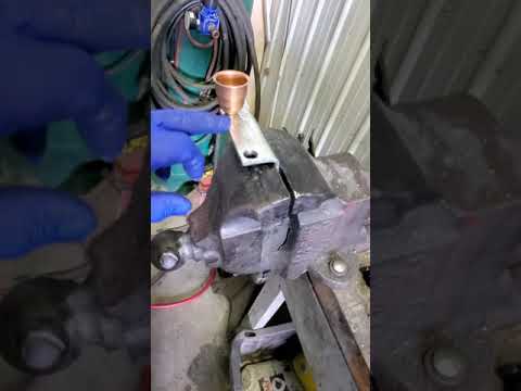 DETROIT 60 SERIES INJECTOR CUP INSTALL WITHOUT REMOVING THE HEAD PART 2 OF 3 VIDEOS