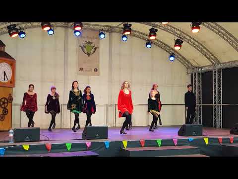 Airisku sokiu studija Ceili RueThe Count of May