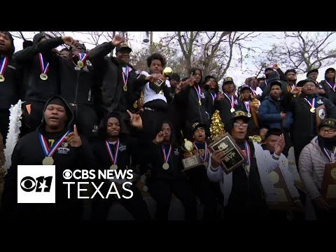 South Oak Cliff comes together to celebrate the Golden Bears state football championship