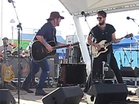 Devon Allman w/Special Guest Duane Betts - MVI 05251