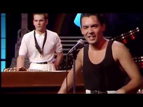 Matt Bianco - Sneaking Out The Back Door (Live)