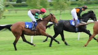 preview picture of video 'Kelso Races Nikon D5000 720p'
