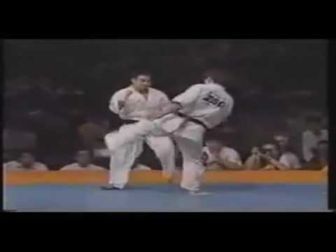 Combate Final Kyokushin 1991 torneo de Karate. Midori vs Masuda