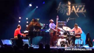 Jacky Terrasson Trio: 'Caravan'