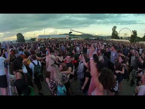 Dubioza Kolektiv crowd jumping