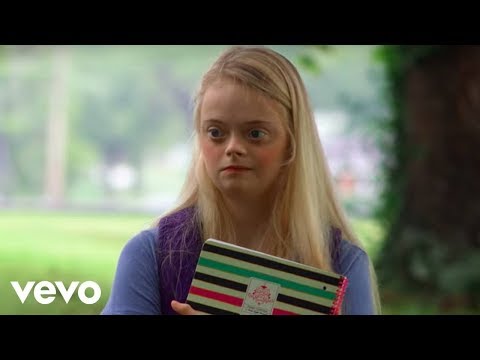 Dolly Parton, Sia - Here I Am (from the Dumplin' Original Motion Picture Soundtrack)
