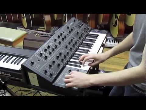 Yamaha CS-15 Demo