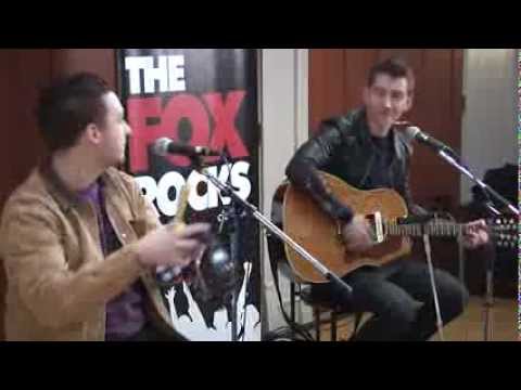 Arctic Monkeys - Reckless Serenade (Fox Uninvited Guest)