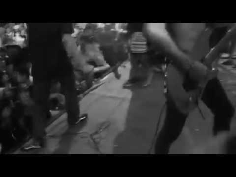 Lotteng Park - Langkah Pribadi 'Ft. Fucking Voice' (Live Performance At KRAPU)