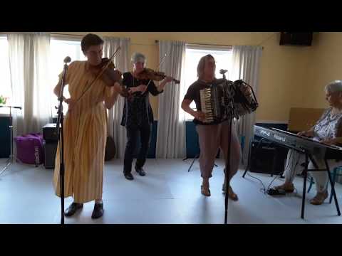 Pigernes Fornøjelse  i Sunne 17  --  "The Girls Pleasure "