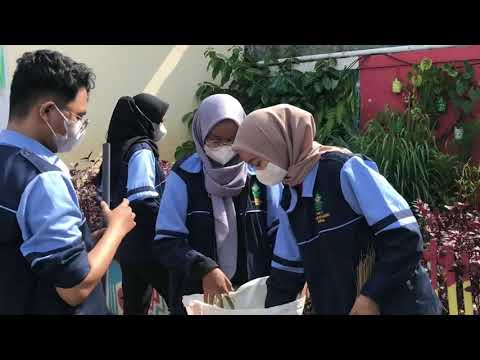 KKN RDR-77 [Penanaman Pohon & Bersih Taman Toga Kelurahan]