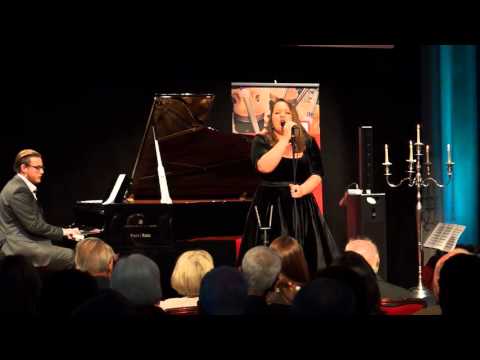 Nadia Maria Endrizzi (1993*): Love Cures