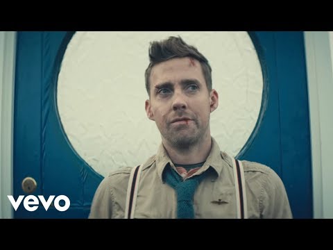 Kaiser Chiefs - Coming Home (Official Video)