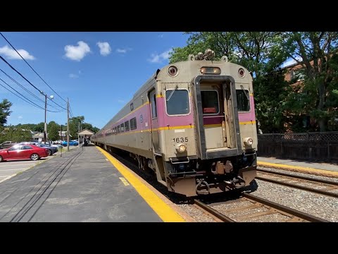 MBTA Commuter Rail Double-Draft in Melrose, Massachusetts | July 31, 2021