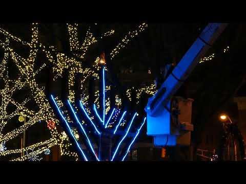 Mayor Grayzel lights menorah in Morristown