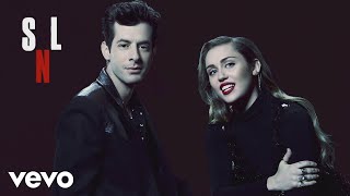 Miley Cyrus, Mark Ronson - Happy Xmas (War Is Over) (Live at SNL)