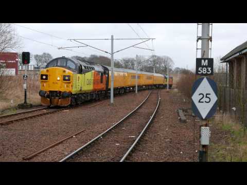 Class 37 Nos. 37099 and 37175 arriving at Lanark