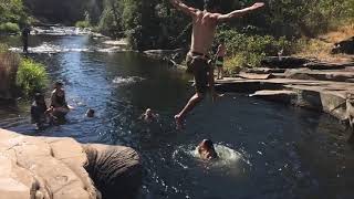 preview picture of video '20190123 Australia  Merrijig Boomb river jump n swimming 澳洲在地人的秘密Boomb河跳水'